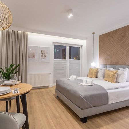 Ambria Apartments Debina Świnoujście Exteriör bild